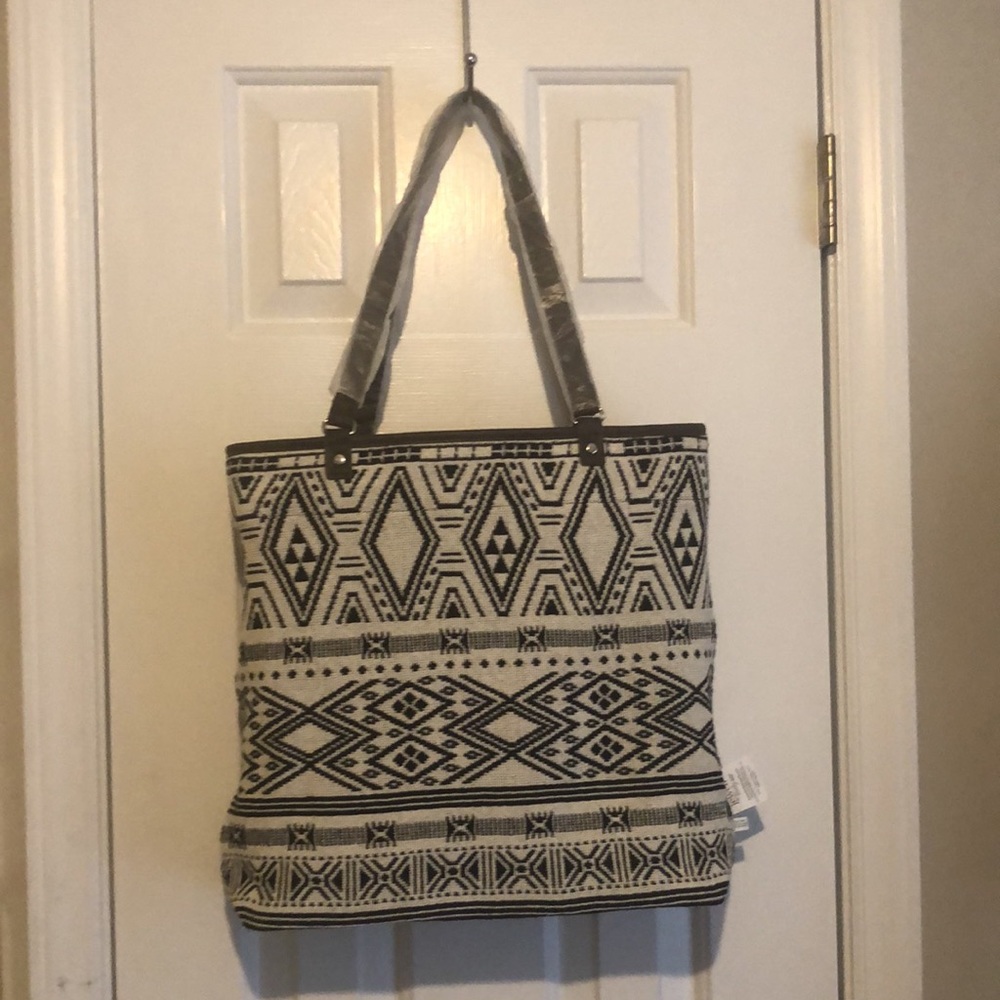Thirty-One Reversible Tote & Pouch Bundle | Pattern: Rio Weave RETIRED - Picture 3 of 7